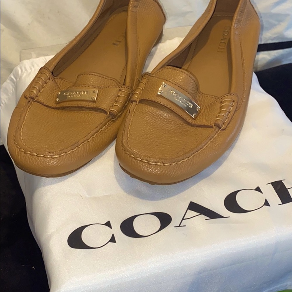 Like New barely worn Women’s Coach Loafers